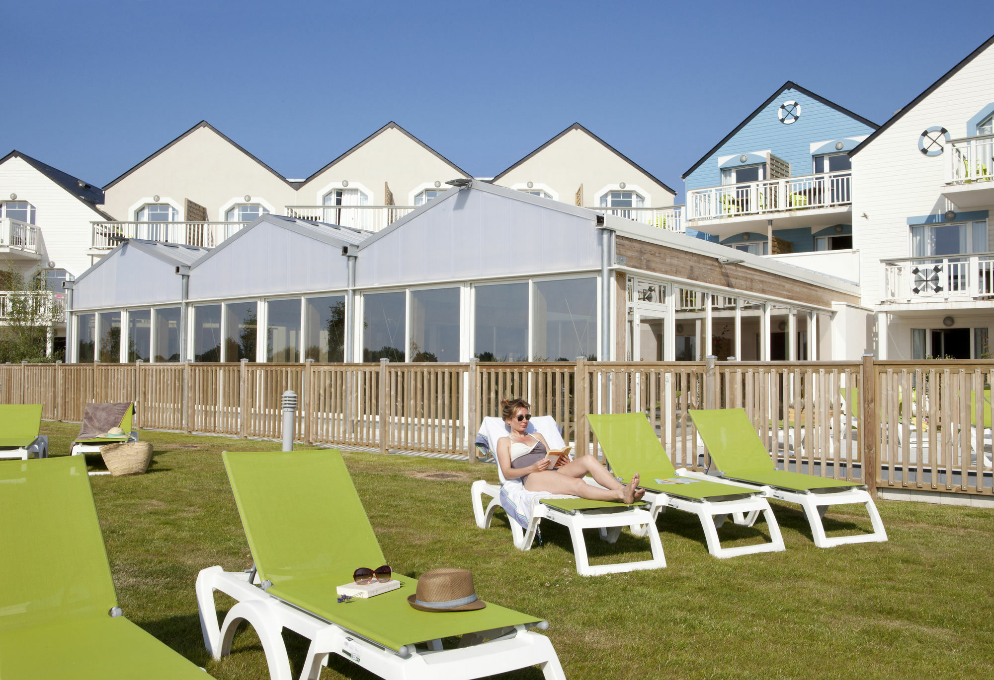 Pierre&Vacances Résidence Le Chant des Oiseaux Courseulles-sur-Mer Exterior foto